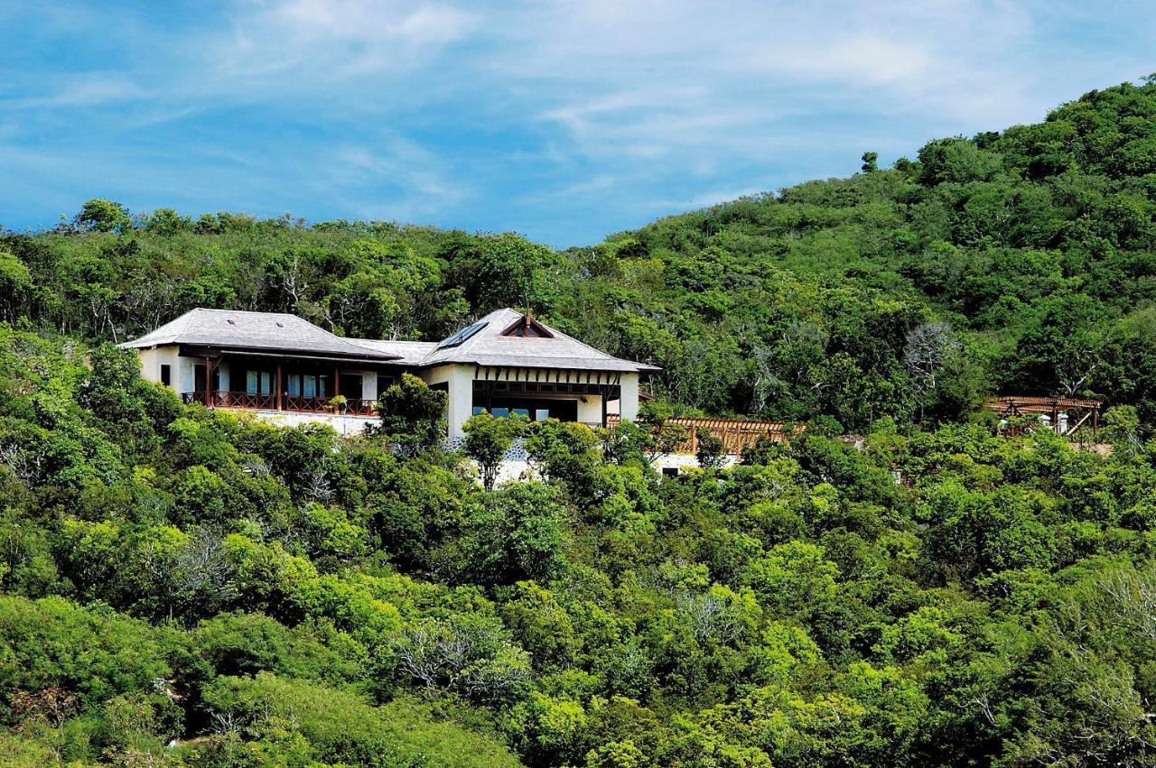 Canouan Estate Resort & Villas Charlestown Exterior photo